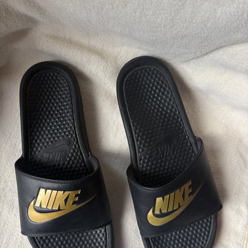 Nike Benassi JDI Slides Black and Gold - Picture 3 of 8